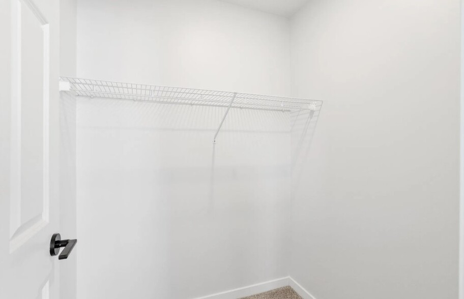 Building Photo - 20875 S Ct