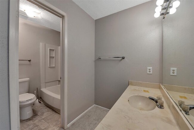 Building Photo - 6345 Cattails Ln