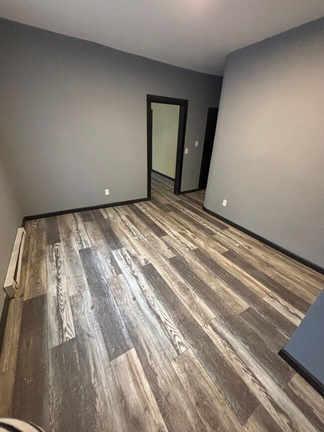 Building Photo - 313 Gross St