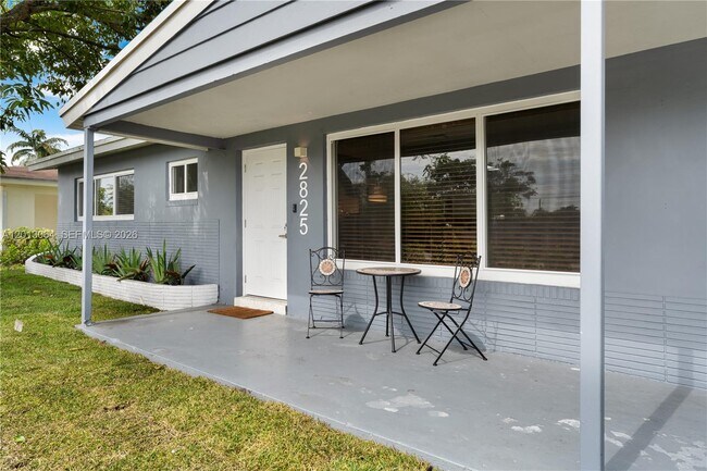 Building Photo - 2825 NW 9th Ave