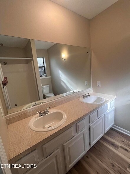 Building Photo - 7666 Chatham Cir NW