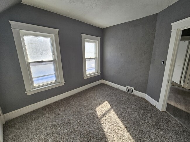 Building Photo - 778 Eddy Rd