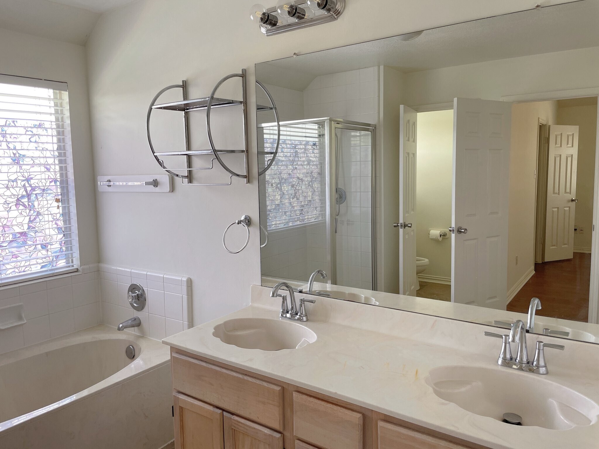 Building Photo - 4026 Almond Lake Dr