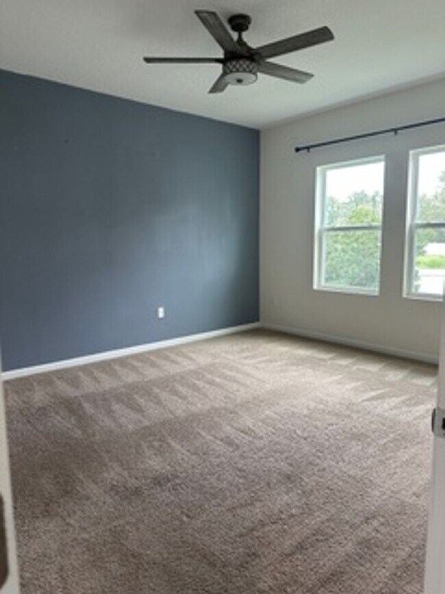 Building Photo - 16119 Florets Dr