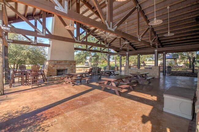Building Photo - 516 Panzano Dr