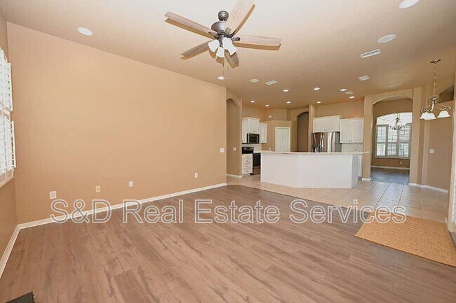 Building Photo - 2618 High Ridge Dr