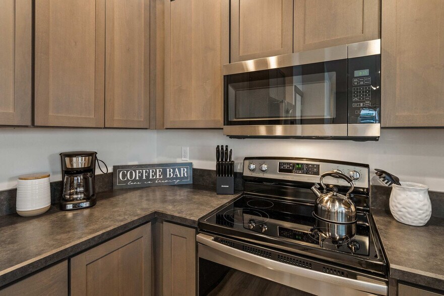 Building Photo - 2942 W Babcock St