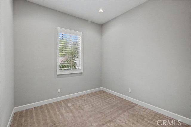 Building Photo - 108 Horseback