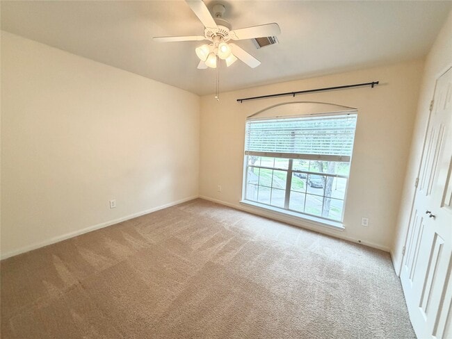 Building Photo - 25122 Southbriar Ln