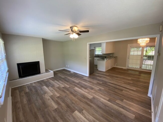 Building Photo - Remodeled 3Bed/2Bath home in Durham