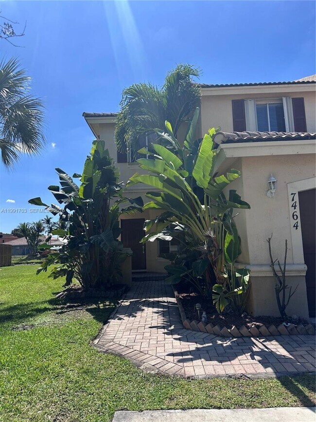 Building Photo - 7464 SW 164th Ct