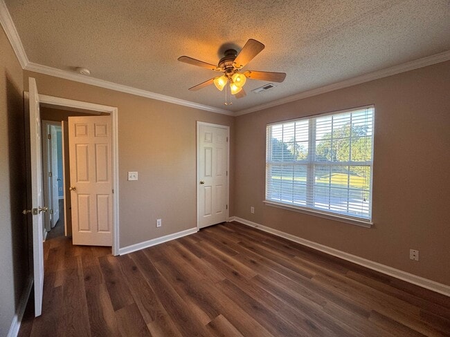 Building Photo - Fabulous 4BR 2.5 Home