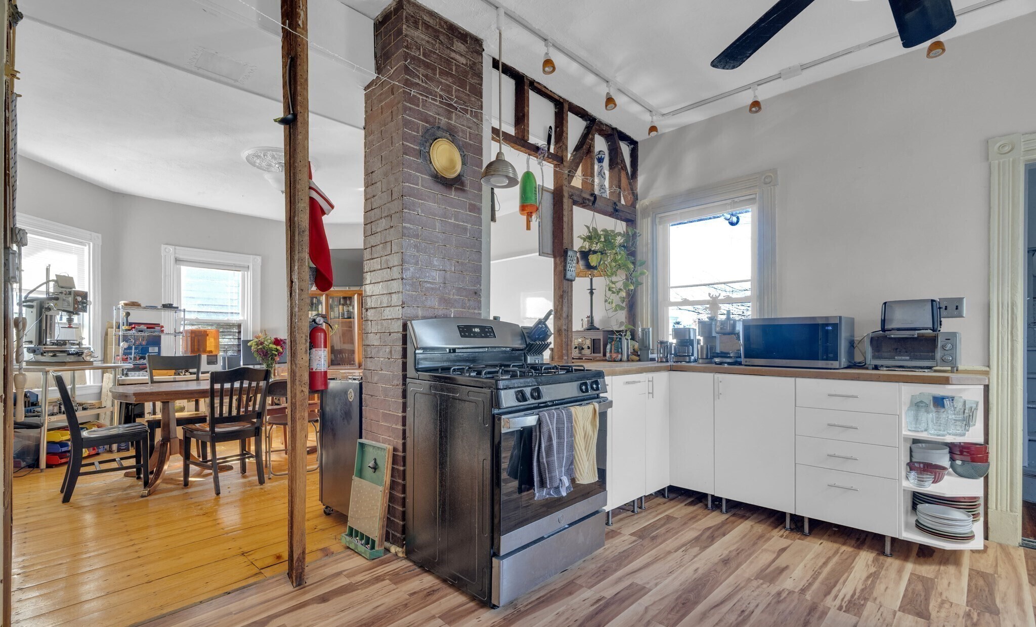 Building Photo - 5 Sachem St