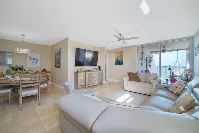 Building Photo - 6450 Collins Ave