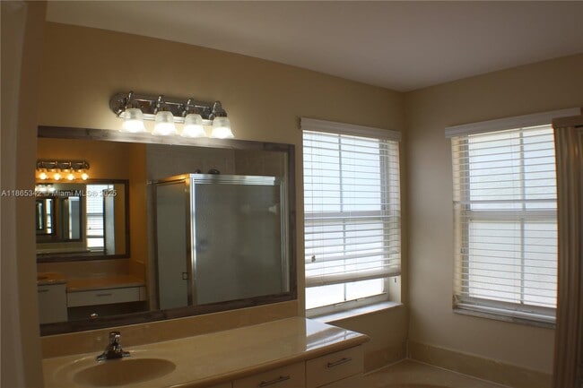 Building Photo - 4955 SW 166th Ave