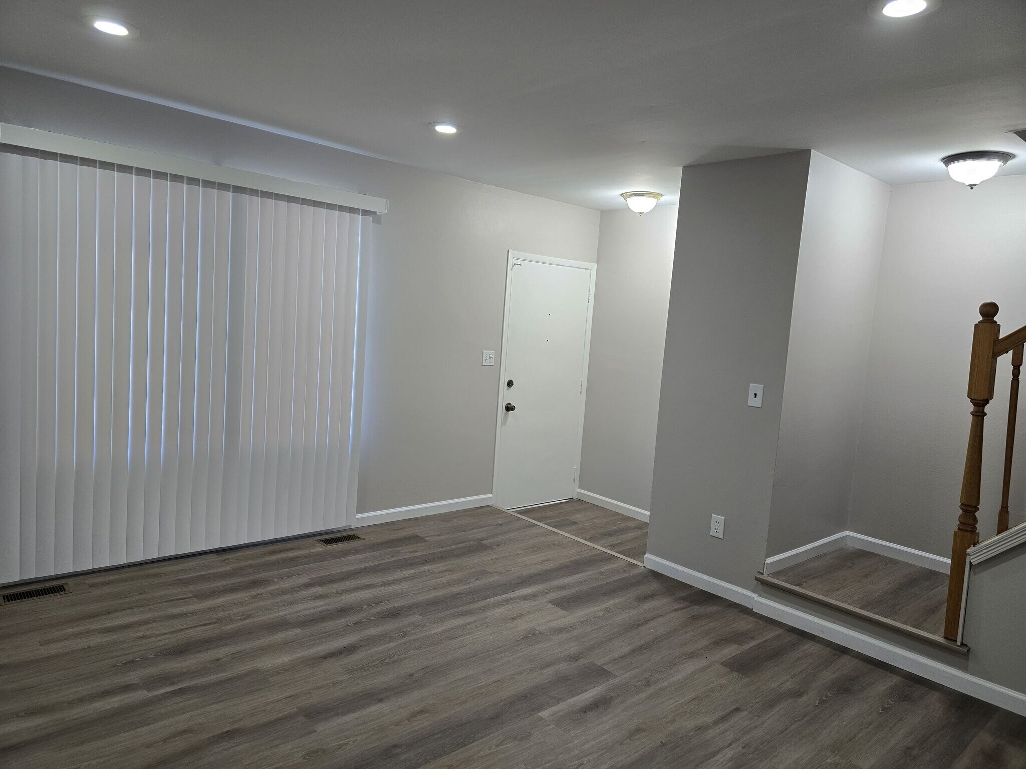 Building Photo - 38177 Jamestown Dr