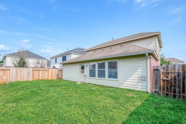 Building Photo - 7218 Fox Cub Ln