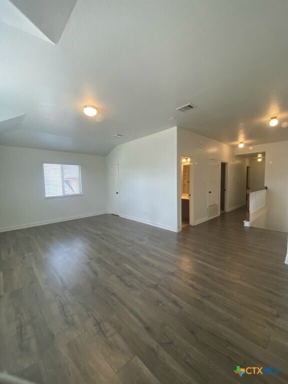 Building Photo - 7105 Golden Oak Ln