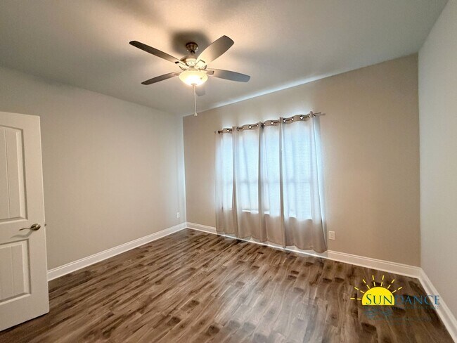 Building Photo - 2510 Tree Feather Ct