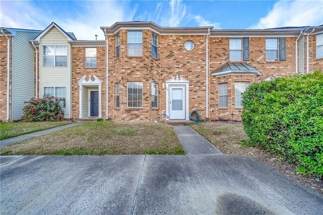 Building Photo - 714 Sutherland Dr