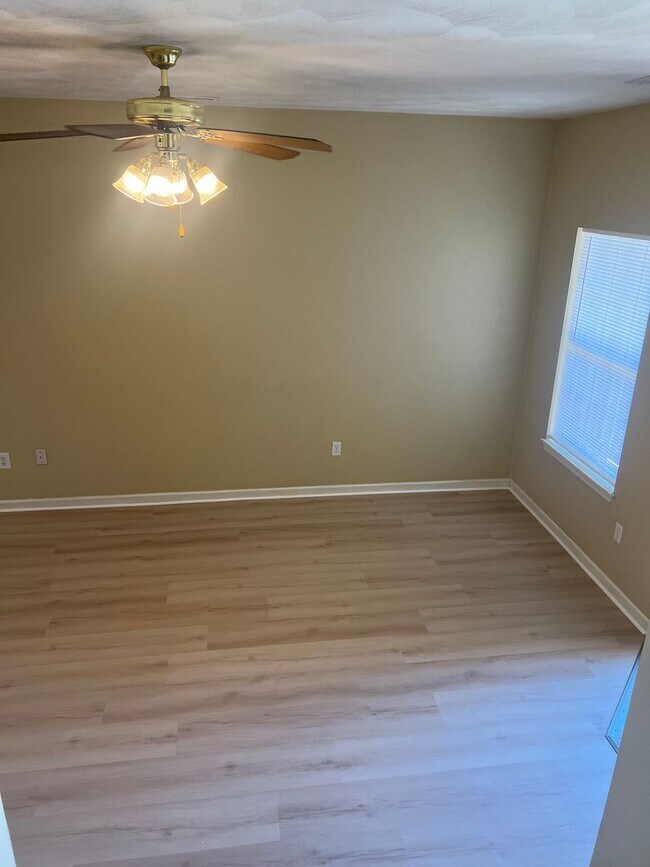 Building Photo - 248 Belmont Cir