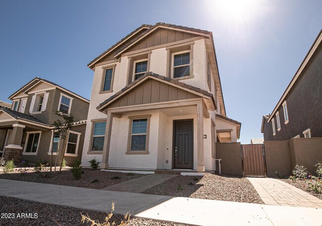 Building Photo - 1941 W Holden Dr