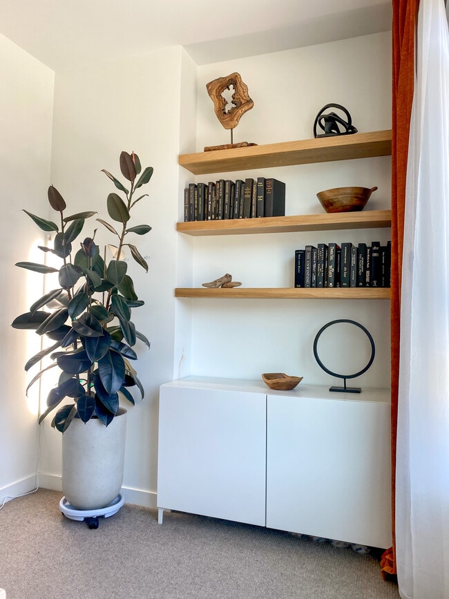 Building Photo - 1000 3rd St