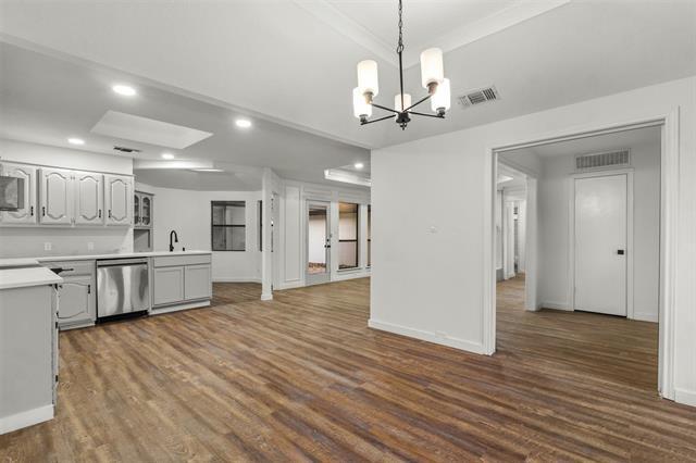 Building Photo - 1503 Bellflower Dr