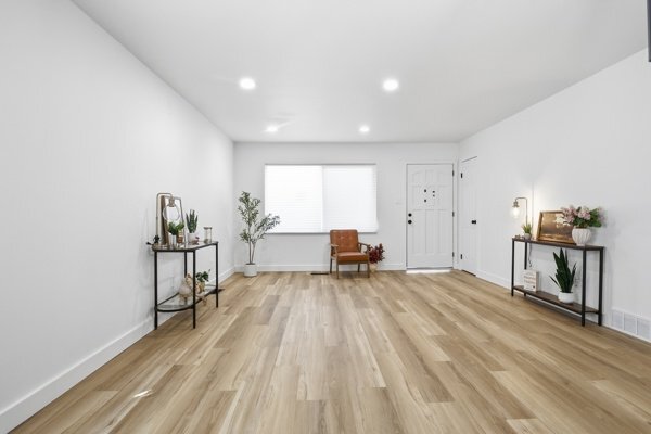 Building Photo - 2021 Woodburn St