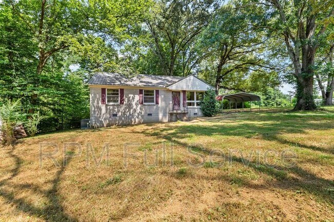 Building Photo - 570 Carol Dr