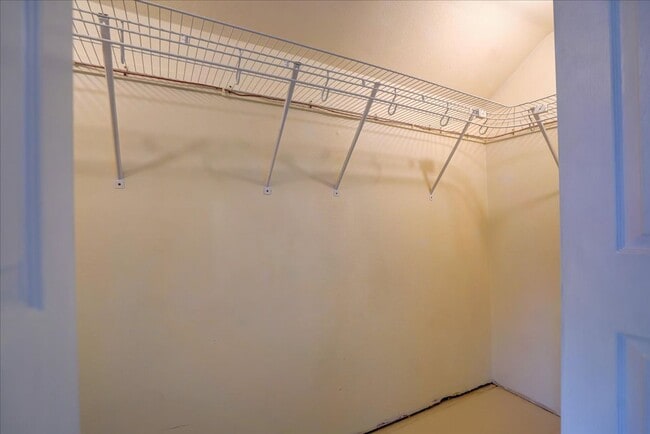 Building Photo - 4517 Field Ave