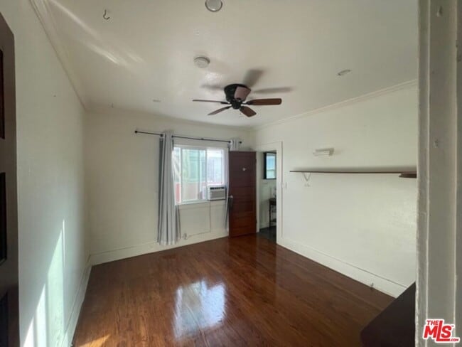 Building Photo - 547 Brooks Ave