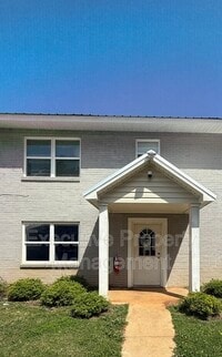 Building Photo - 916 14th St SW