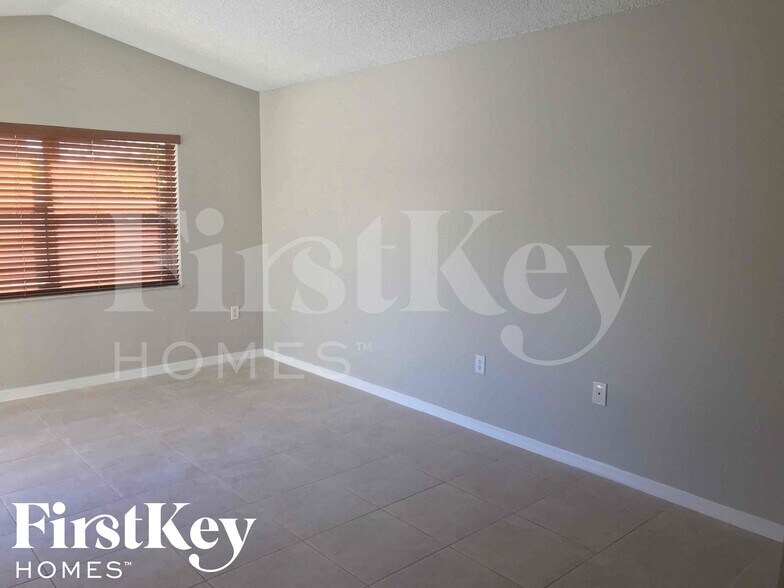 Building Photo - 15856 SW 85th St