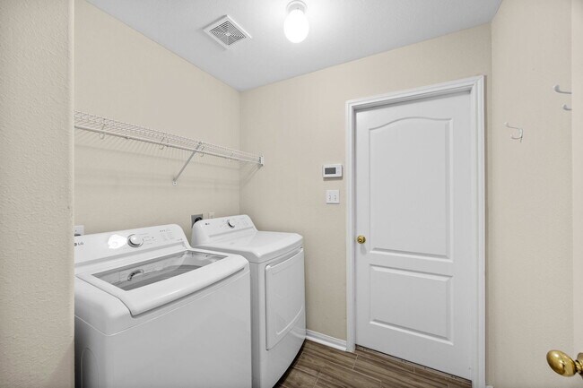 Building Photo - South Marathon Way, Stafford, TX 77477 - 3 BR 2 BA single-family home