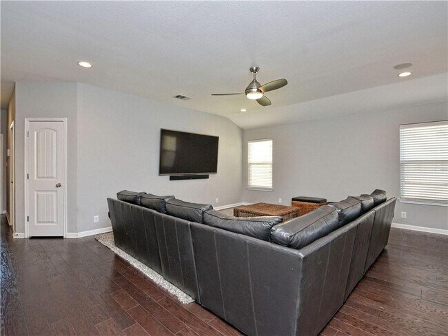 Building Photo - 11617 Harpster Bend