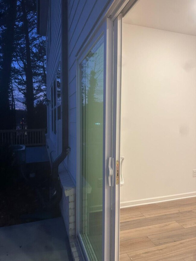 Building Photo - 2482 Van Fleet Cir