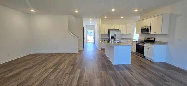 Building Photo - 97 Elijah St