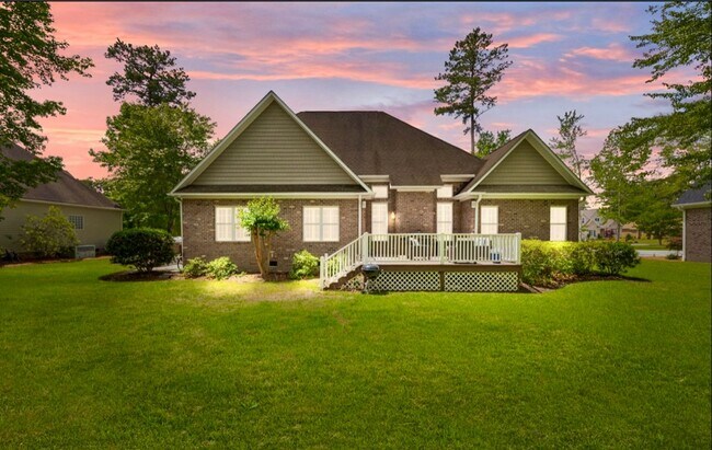 Building Photo - RARE STUNNER 4BR/2.5BA Home in Carolina Co...
