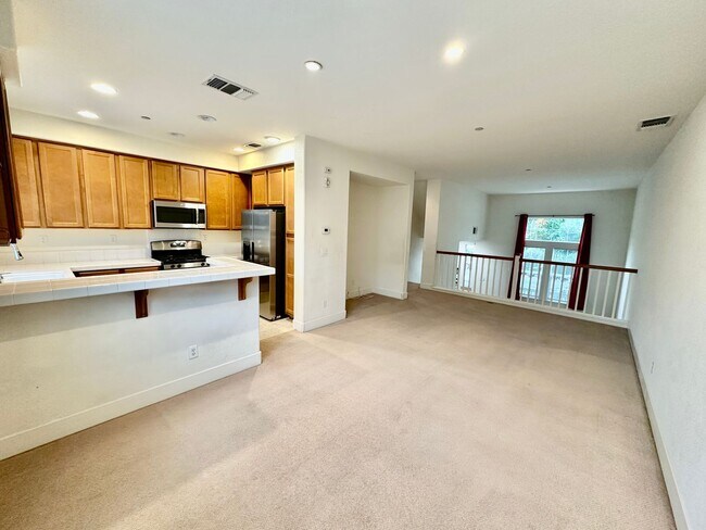 Building Photo - Welcome to modern luxury living in the hea...