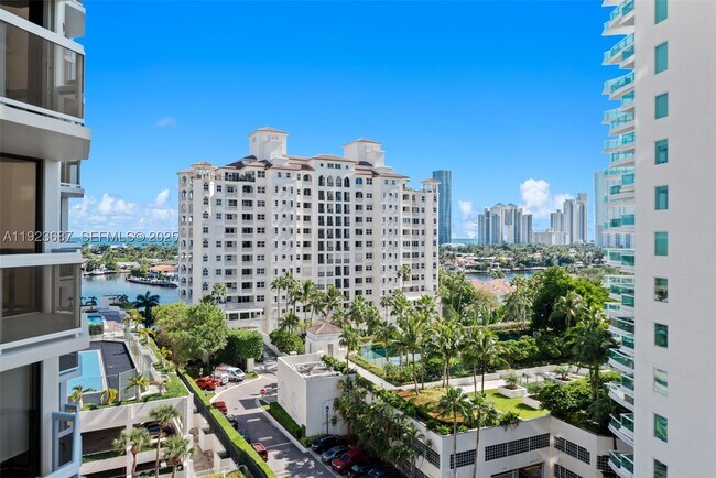 Building Photo - 20185 E Country Club Dr