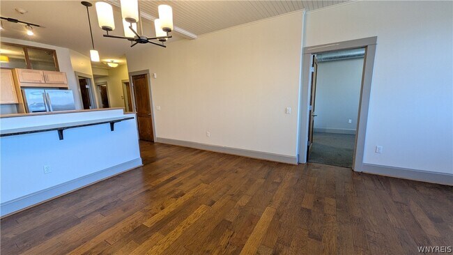 Building Photo - 149 Swan St