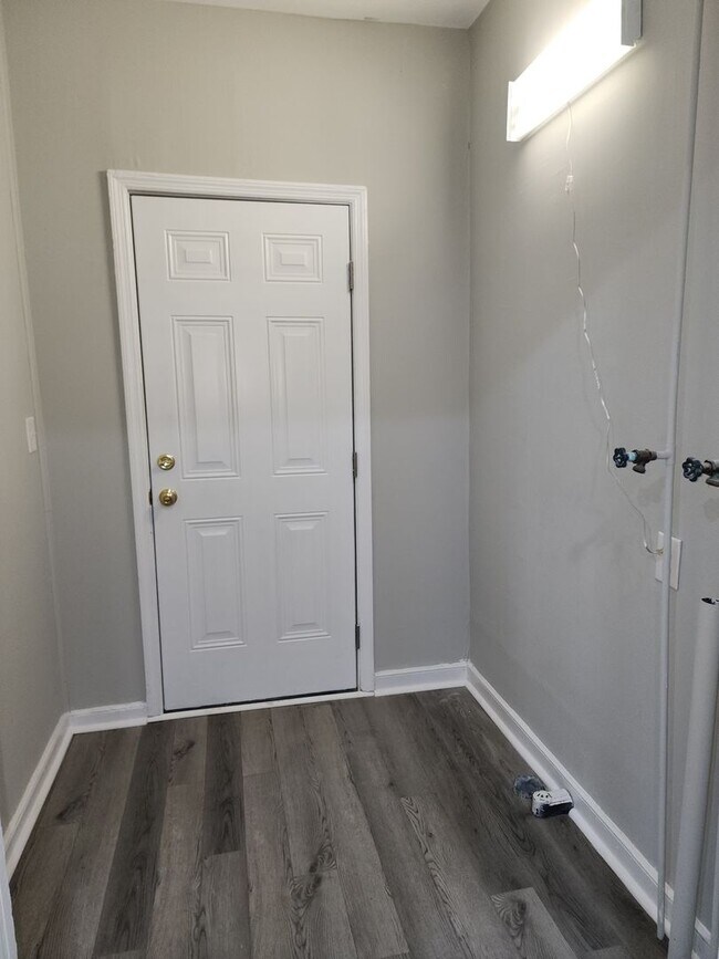 Building Photo - Updated 3 Bedroom 1.5 Bath West Point Beauty!