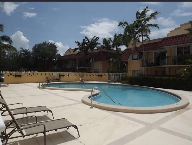 Building Photo - 6709 N Kendall Dr