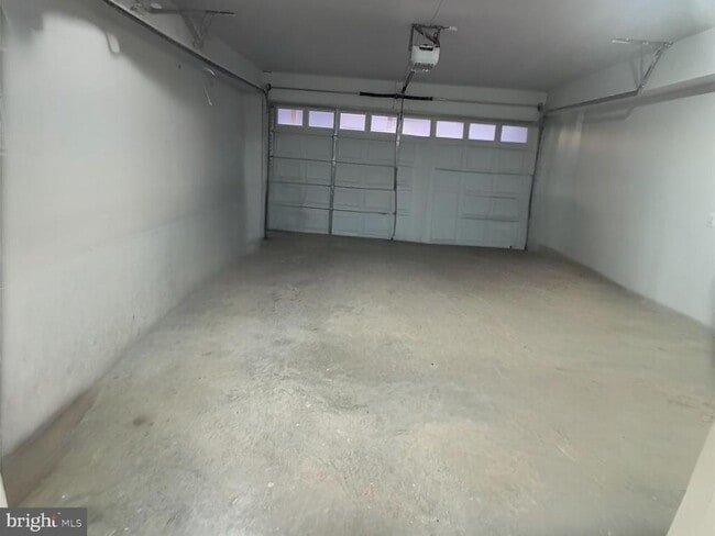 Building Photo - 5818 Imperial Dr