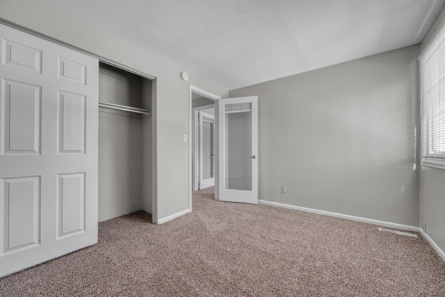 Building Photo - $2,635.95  - $300 OFF First Month's Rent - 4 Bedrooms, 2.5 Bathrooms, Single Family Home in Auror...