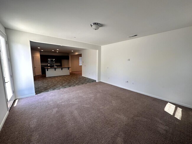 Building Photo - 2893 N Schneider Ave