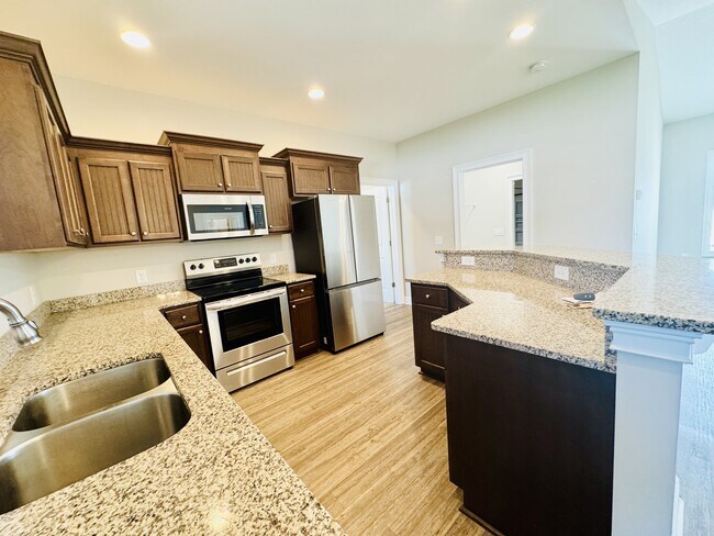 Building Photo - 211 Copperwood Lp