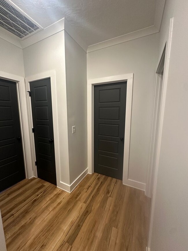 Building Photo - Stunning 4BR/2BA Home in Legacy Hill Estates