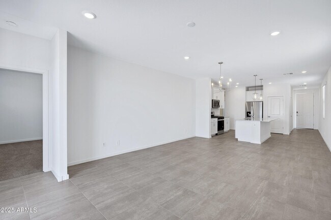 Building Photo - 30450 Sage St